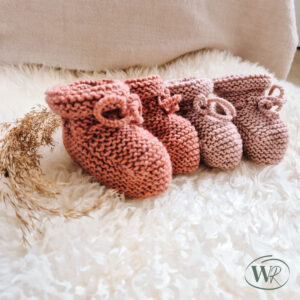 Gebreide babyslofjes